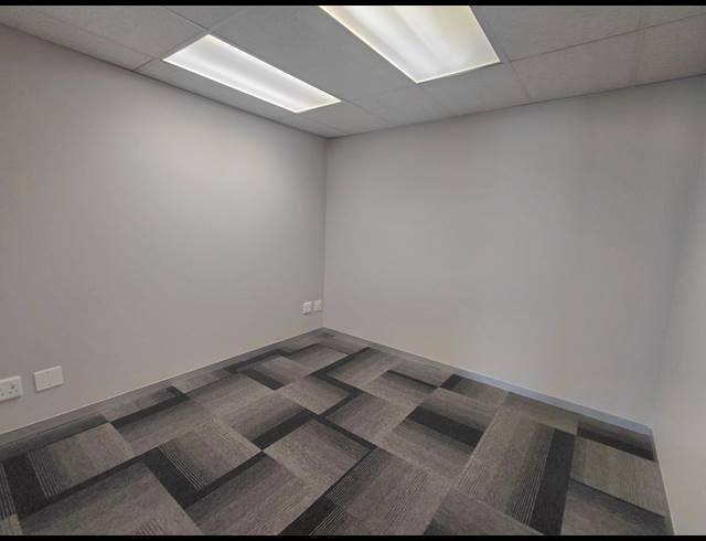 388M² OFFICE TO LET IN FOURWAYS